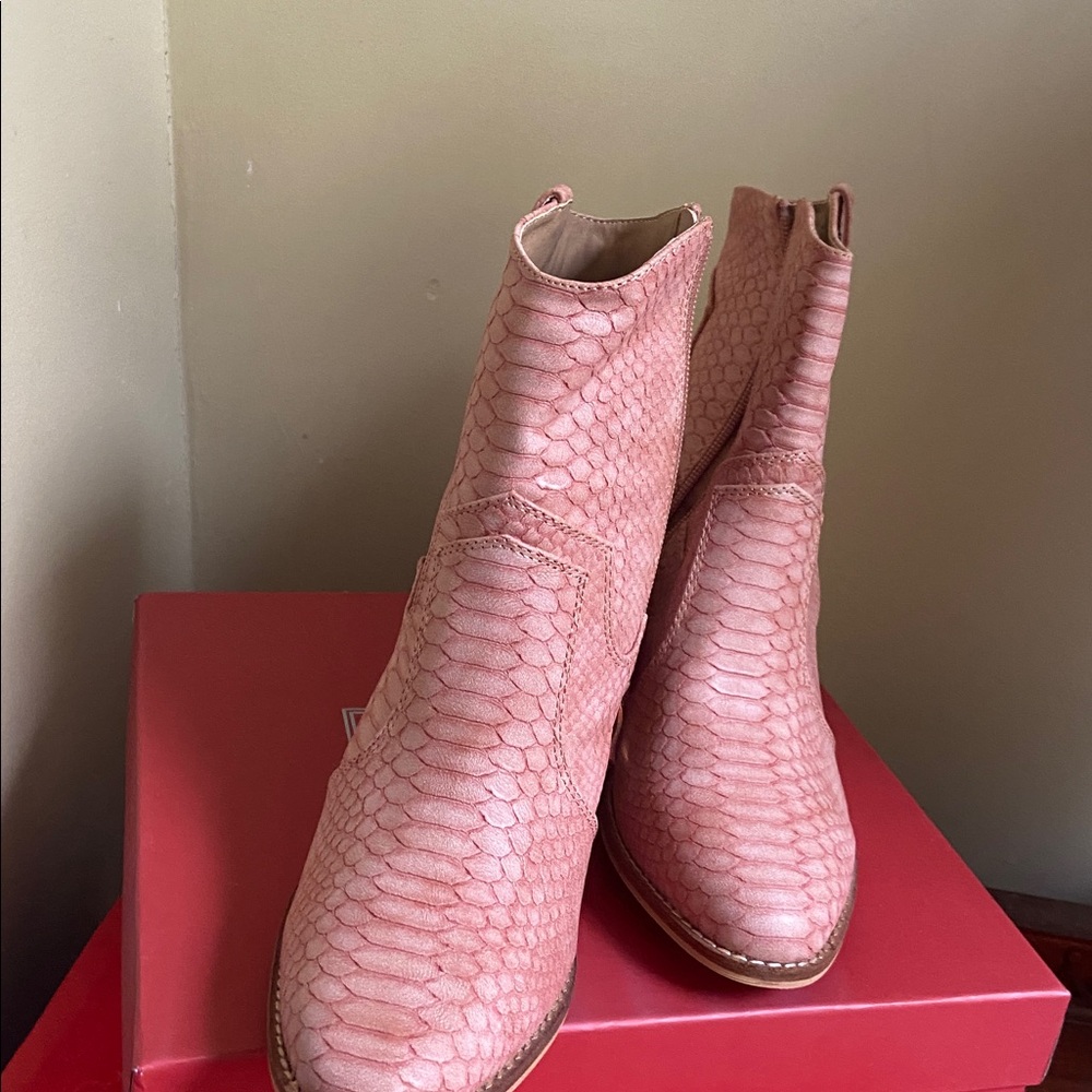 New in Box Mackin J Boots - Picture 3 of 7